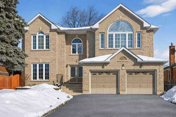 27 Cleta DR, Toronto E04, ON M1K 3G5