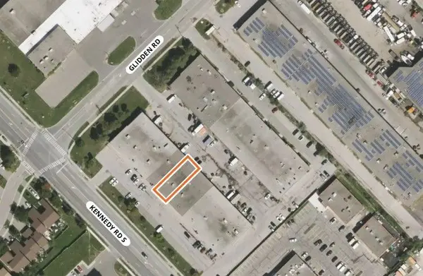 158 Kennedy RD S #7, Brampton, ON L6W 3G7