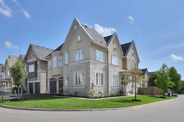 2163 Vineland CRES, Oakville, ON L6H 0J6