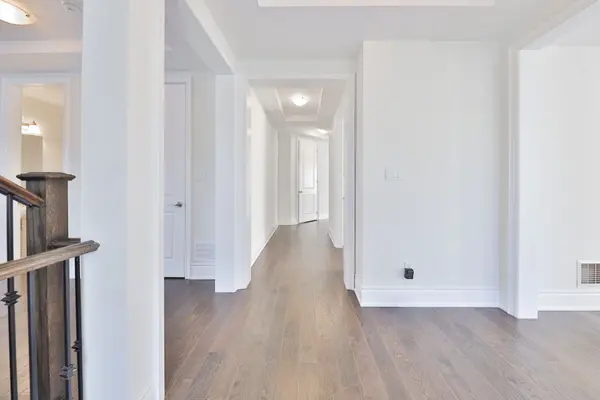 2163 Vineland CRES, Oakville, ON L6H 0J6