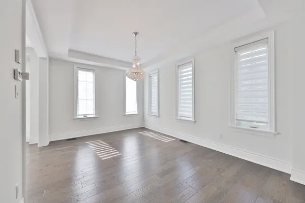 2163 Vineland CRES, Oakville, ON L6H 0J6