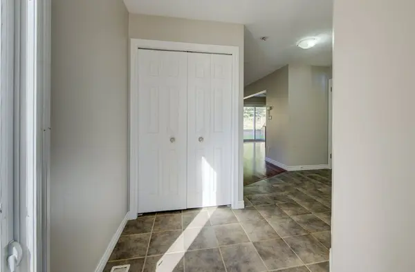 404 Tealby CRES, Waterloo, ON N2J 4Y8