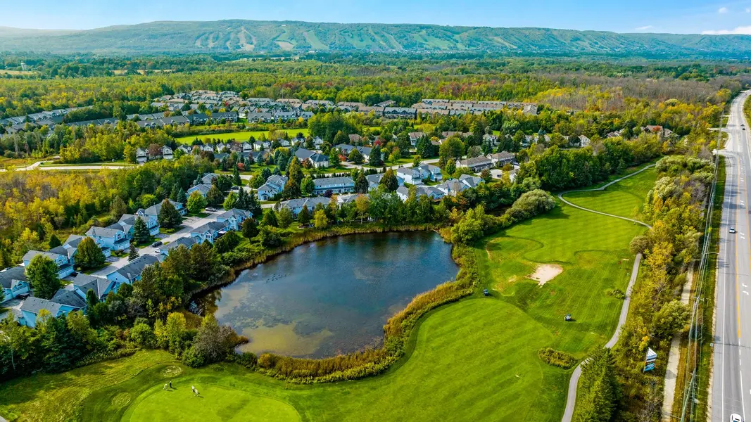 11 Sundial CT #11, Collingwood, ON L9Y 5E5