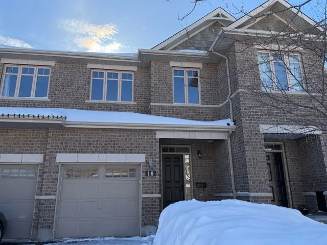18 Madelon DR, Barrhaven, ON K2J 5C8