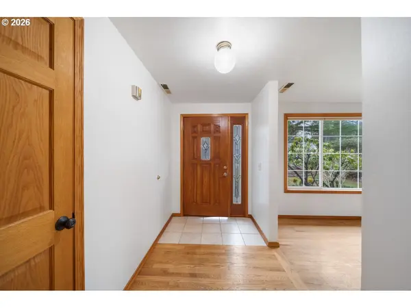 2361 FIR ST, North Bend, OR 97459