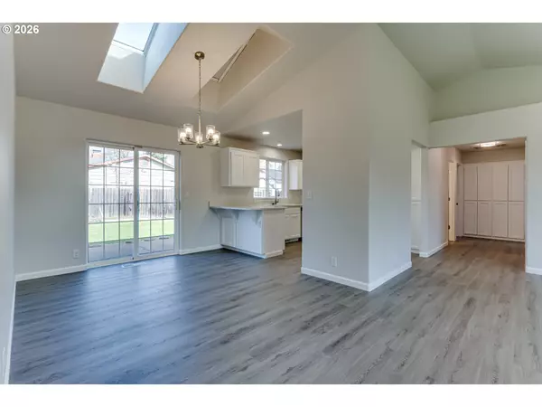 Eugene, OR 97404,2987 DRY CREEK RD