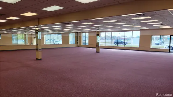 19276 Middlebelt RD, Livonia, MI 48152