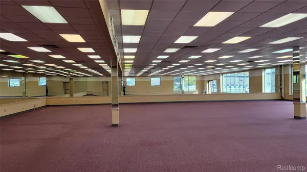 19276 Middlebelt RD, Livonia, MI 48152