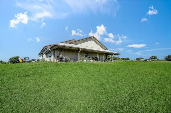808 W Line Road, Whitesboro, TX 76273
