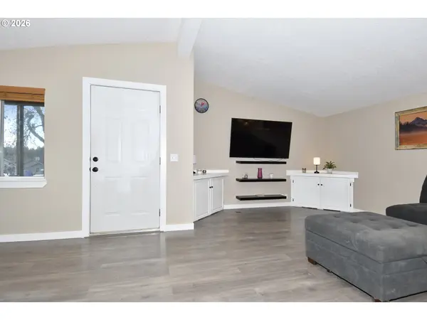 17848 SE SUE LN, Sandy, OR 97055