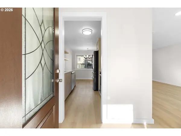 Portland, OR 97233,12815 SE STARK ST #A8