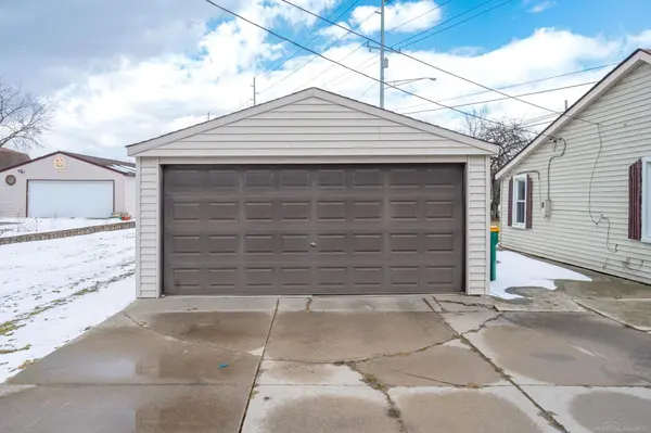 68955 Howard ST, Richmond, MI 48062