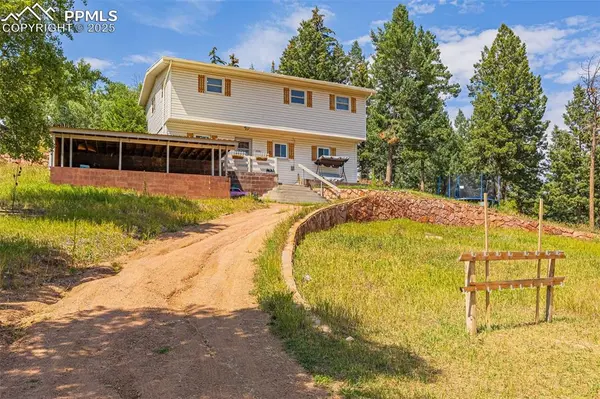 1030 Woodland AVE, Woodland Park, CO 80863
