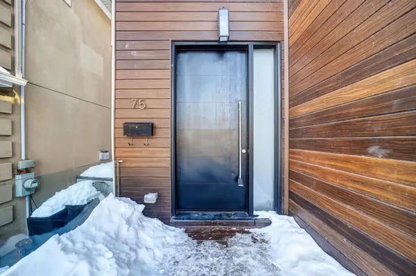 75 Kenilworth AVE, Toronto E02, ON M4L 3S4