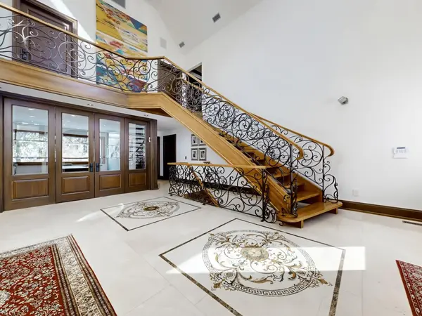 43 Woodland Acres CRES, Vaughan, ON L6A 1G1