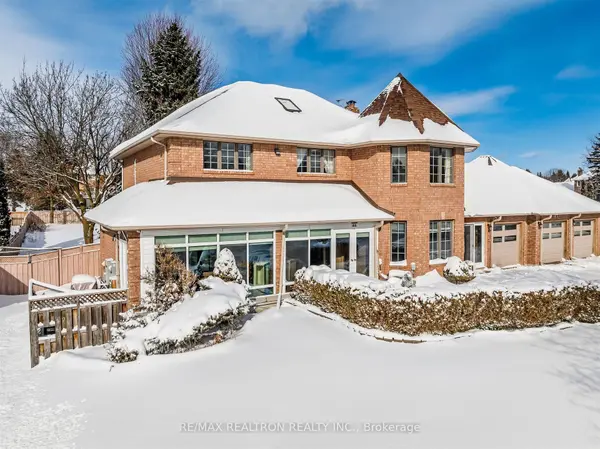 60 Arthur Hall DR, East Gwillimbury, ON L0G 1V0