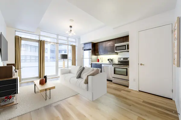 38 Joe Shuster WAY #302, Toronto W01, ON M6K 0A5