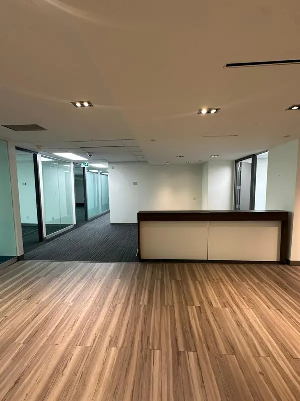 5500 North Service RD #801, Burlington, ON L7L 6W6