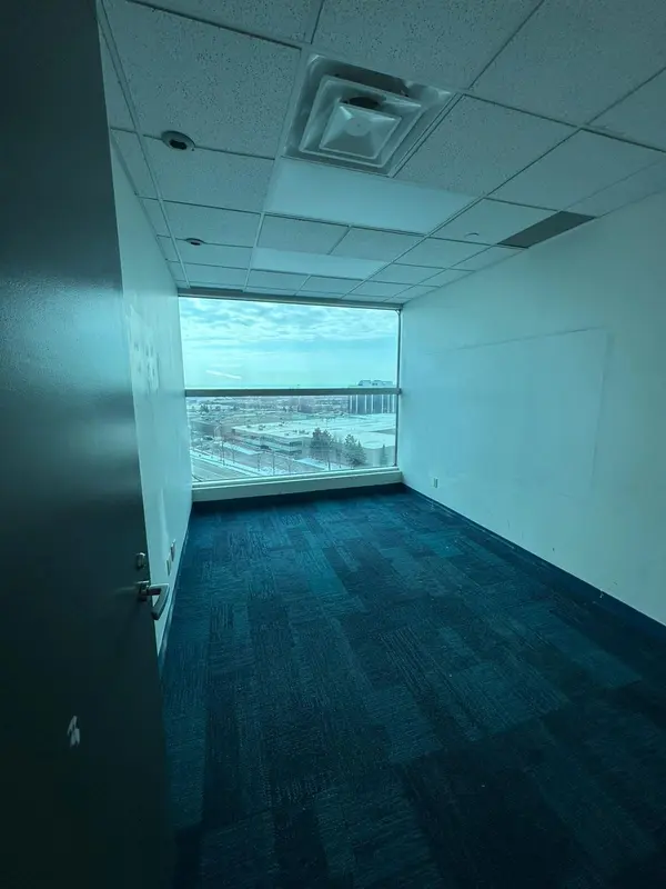 5500 North Service RD #801, Burlington, ON L7L 6W6