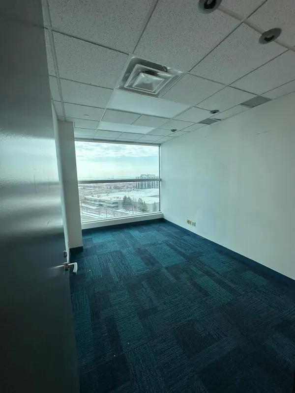 5500 North Service RD #801, Burlington, ON L7L 6W6