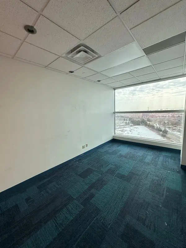 5500 North Service RD #801, Burlington, ON L7L 6W6