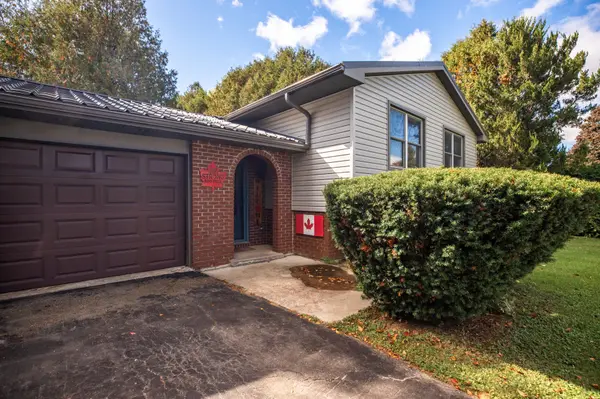 104 Glenwood PL, West Grey, ON N0C 1H0