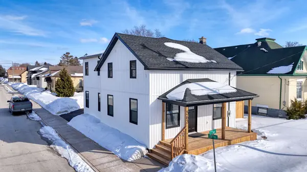 563 7th AVE, Hanover, ON N4N 2J8