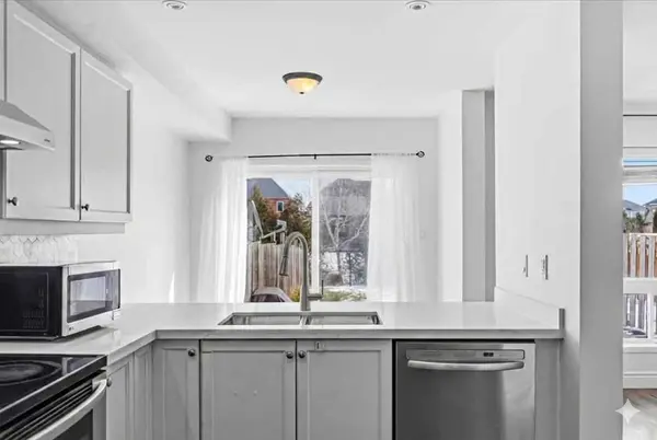 51 Bradley AVE, Hamilton, ON L0R 1C0