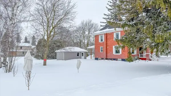 131 Elora ST N, Minto, ON N0G 1Z0