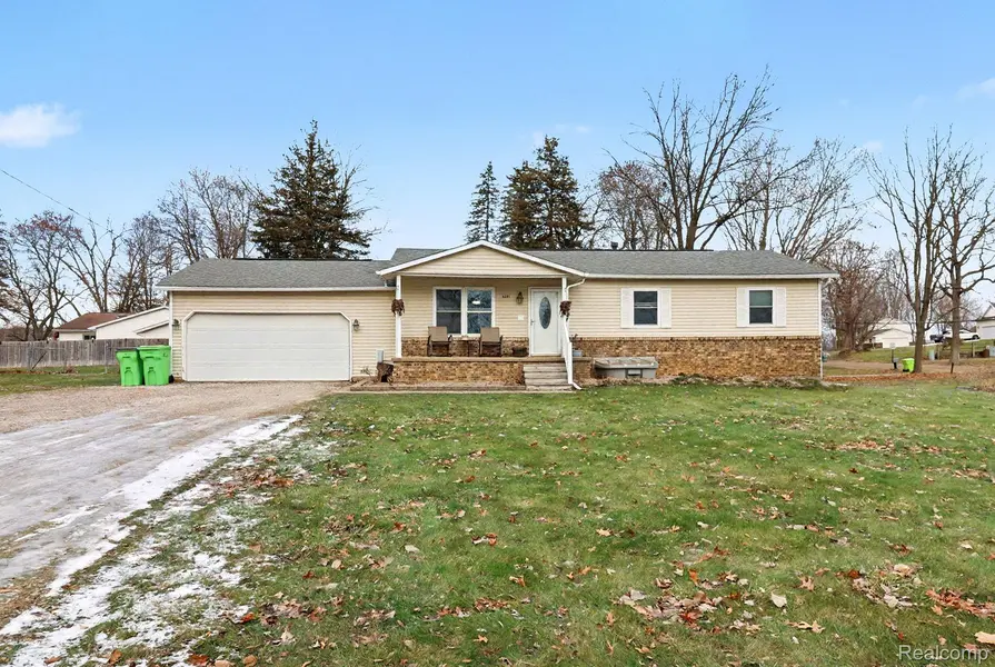 6561 Bennett Lake RD, Fenton, MI 48430