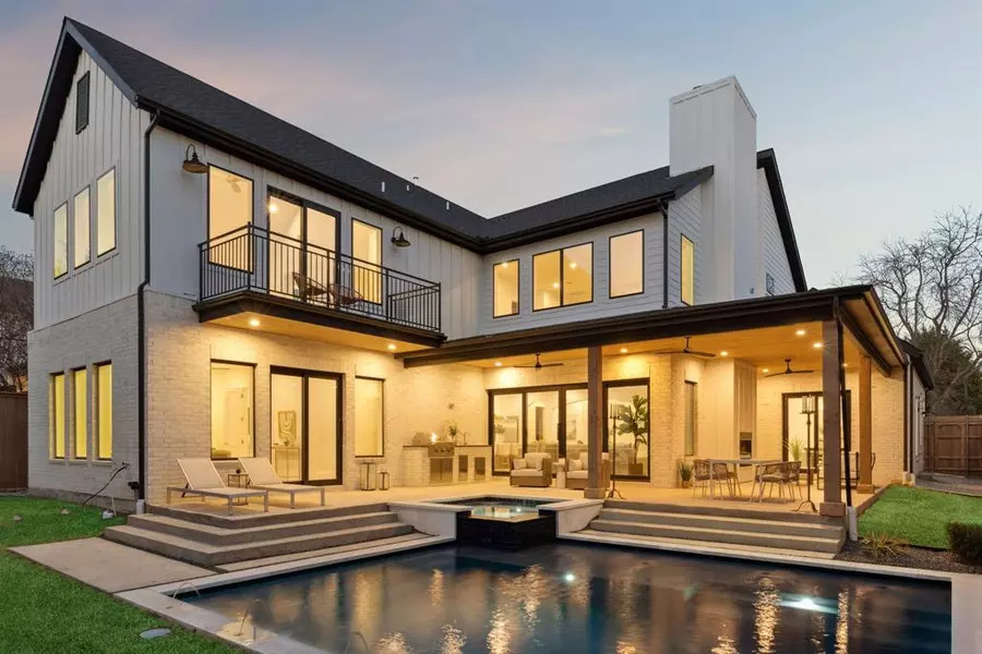 1811 Bermuda Street, Dallas, TX 75214