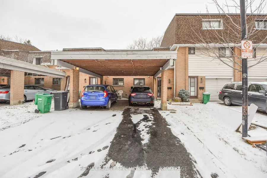 475 Bramalea RD #38, Brampton, ON L6T 2X2