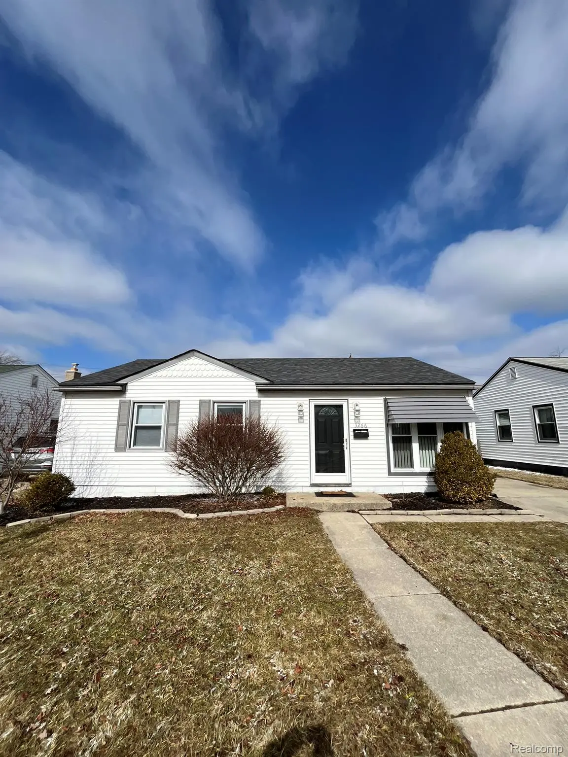 3266 S STELLA, Trenton, MI 48183