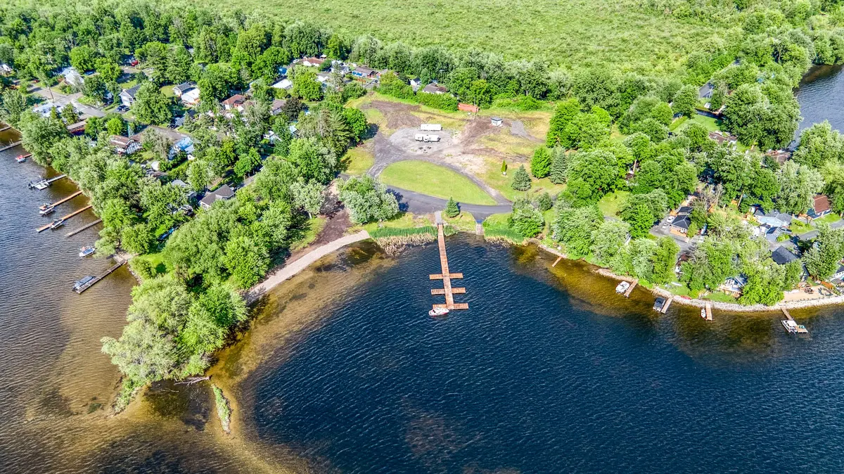 100 Cedar AVE, Beckwith, ON K7C 0C4