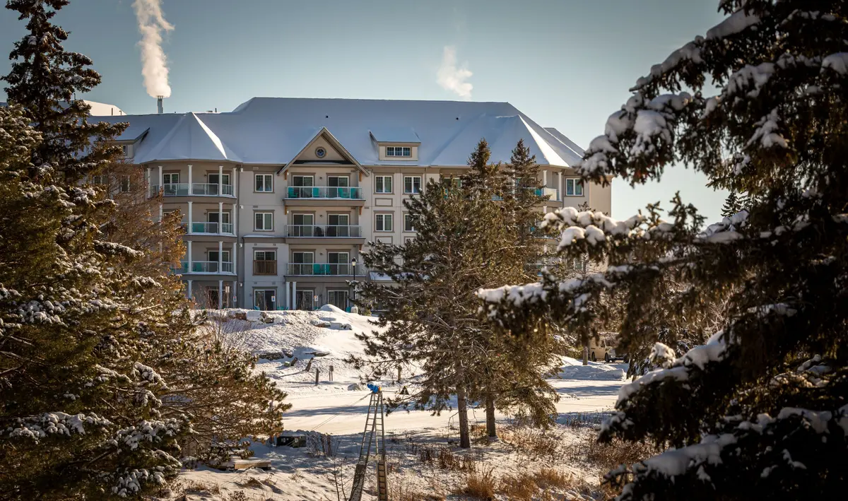 25 PEN LAKE POINT RD #403, Huntsville, ON P1H 1A9