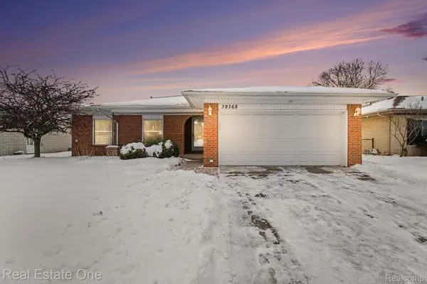 39368 Timberlane DR, Sterling Heights, MI 48310