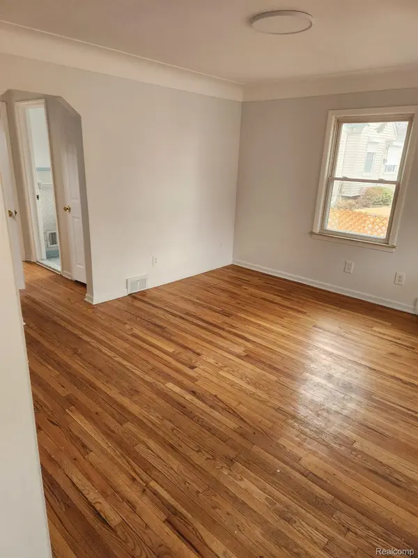 22732 Madison ST, Dearborn, MI 48124