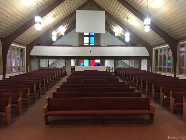 4075 E Atherton RD, Burton, MI 48519