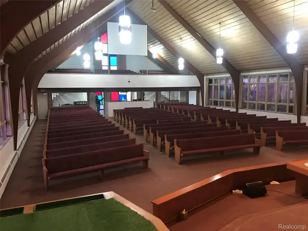 4075 E Atherton RD, Burton, MI 48519