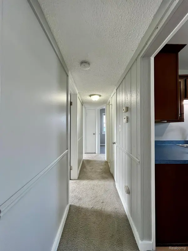 3266 S STELLA, Trenton, MI 48183