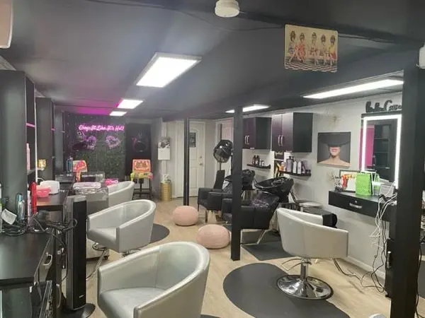 100 E Hubbard Street, Lindale, TX 75771