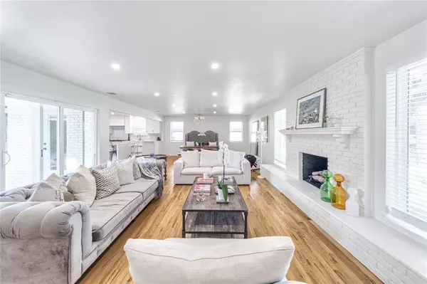 5837 Clendenin Avenue, Dallas, TX 75228