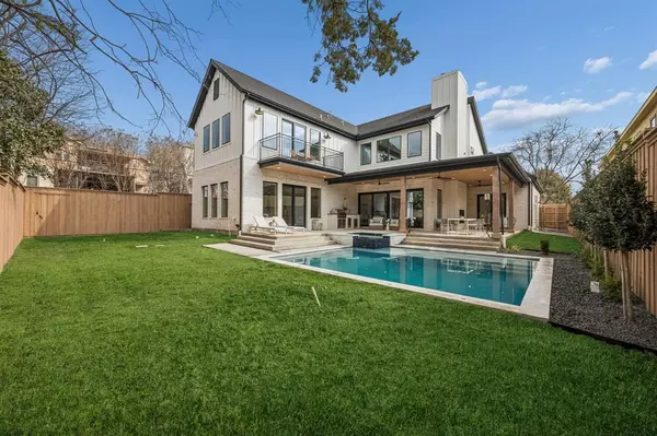 Dallas, TX 75214,1811 Bermuda Street