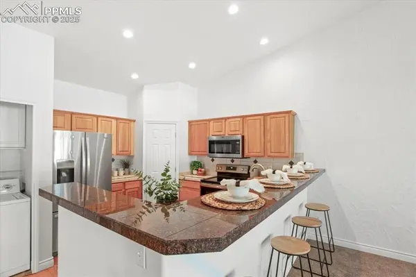 5803 New Crossings PT, Colorado Springs, CO 80918