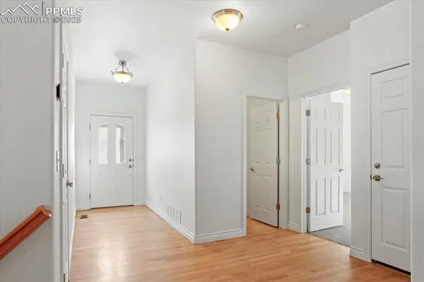 5803 New Crossings PT, Colorado Springs, CO 80918