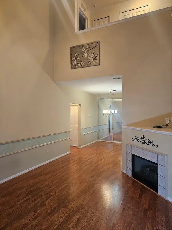 25951 Waterway DR, Harrison Twp, MI 48045