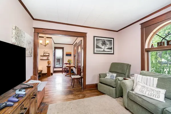 217 W End ST, Alma, MI 48801