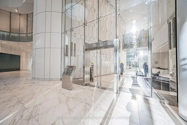 12 York ST #1001, Toronto C01, ON M5J 0A9