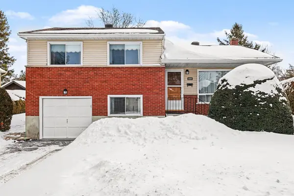 990 Harkness AVE, Billings Bridge - Riverside Park And Area, ON K1V 6P2