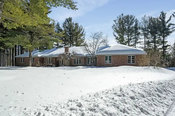 41 Pine Ridge RD, Erin, ON N0B 1T0